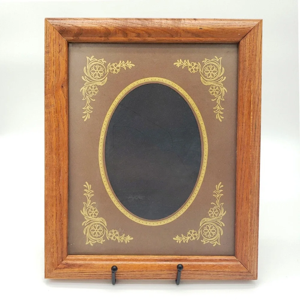 Vintage Oak Wood Floral Gold Filigree Oval Glass Portrait Picture Frame Tabletop